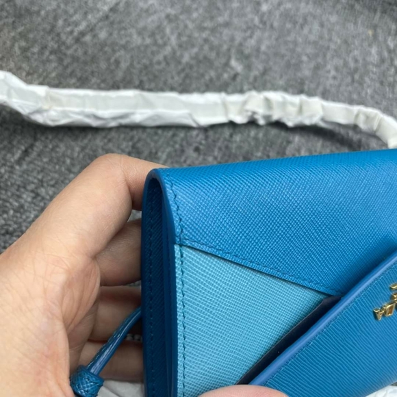 100% Authentic Prada Envelope Wallet on Strap Bag - Picture 7 of 10